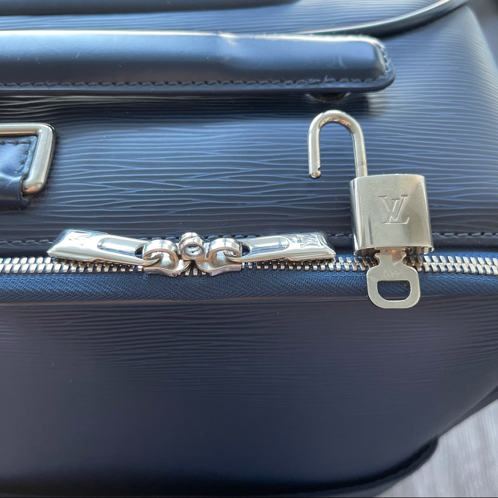 Louis Vuitton PÉGASE LÉGÈRE 55 BUSINESS - Picture 9 of 13